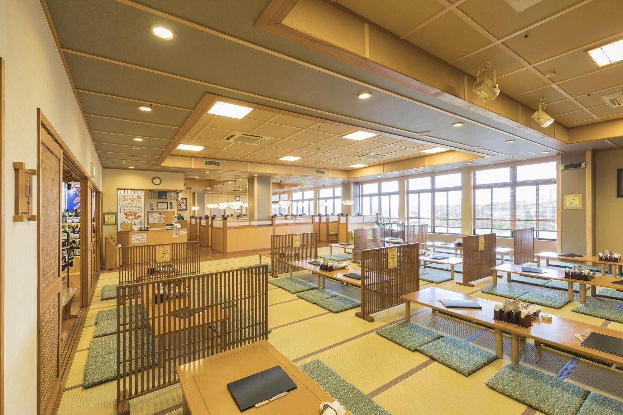 Route Inn Grantia Hanyu Spa Resort Exterior photo