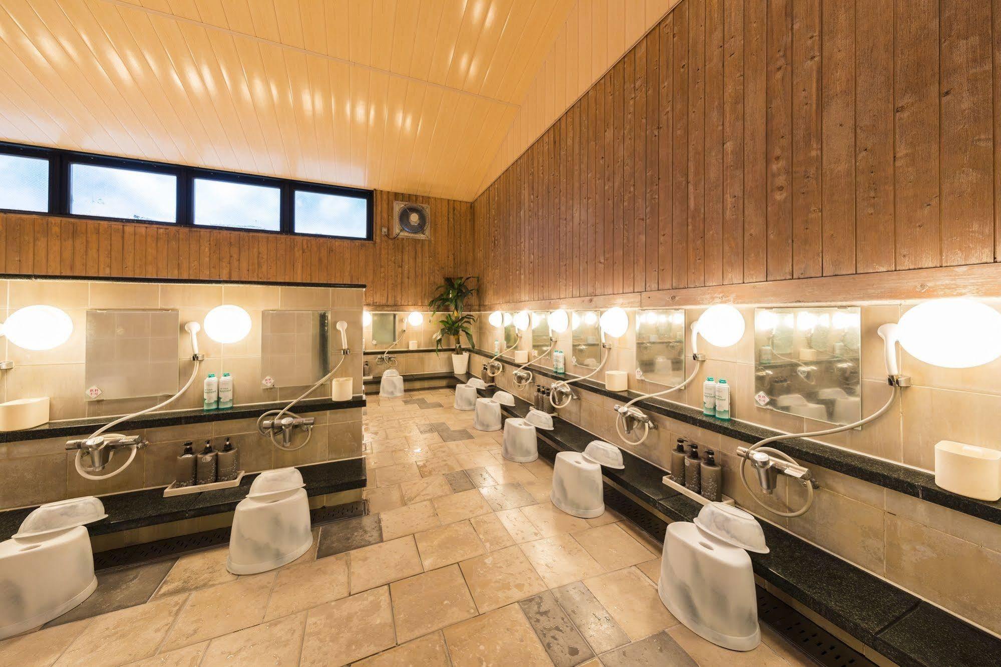 Route Inn Grantia Hanyu Spa Resort Exterior photo