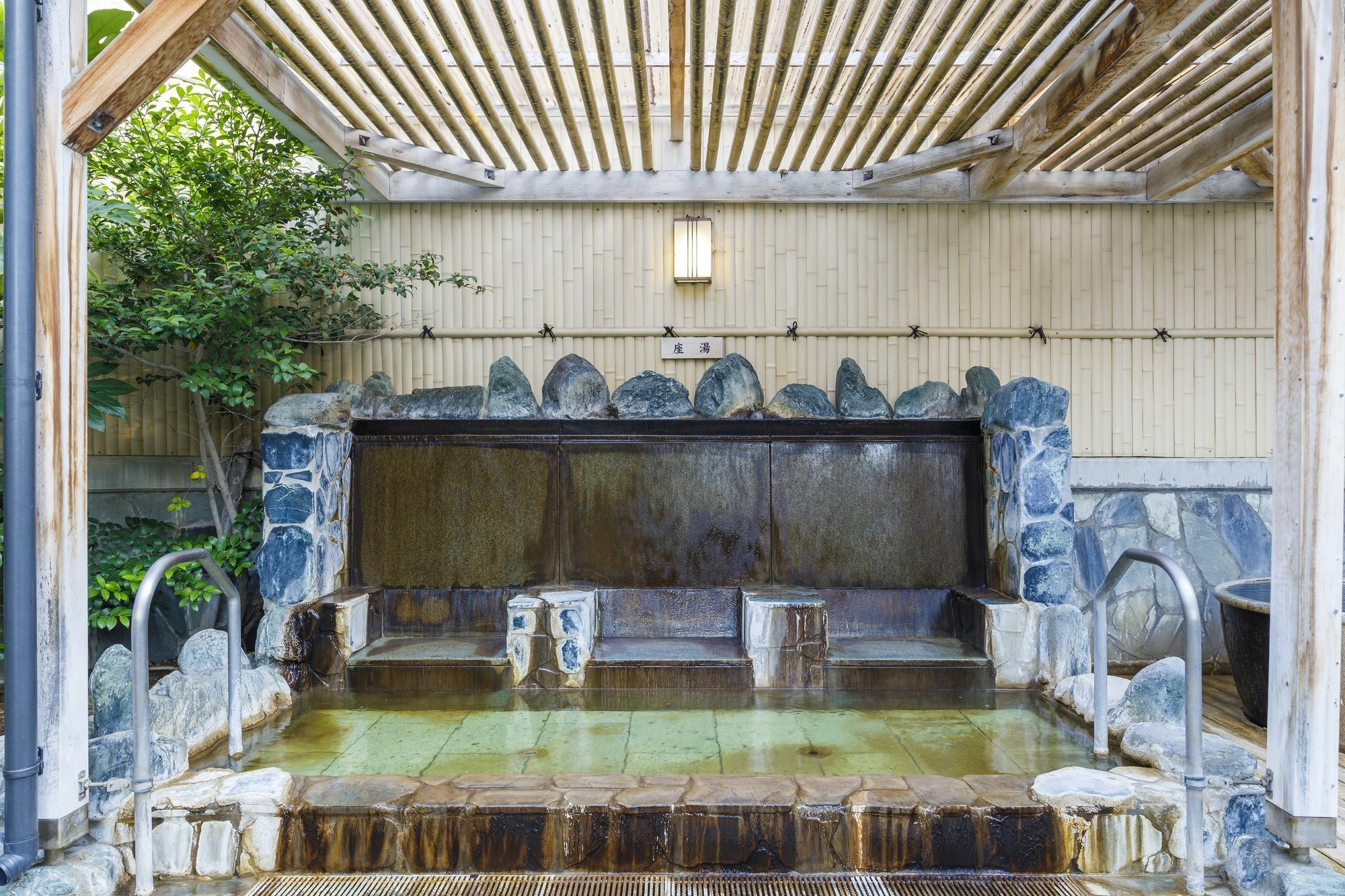 Route Inn Grantia Hanyu Spa Resort Exterior photo